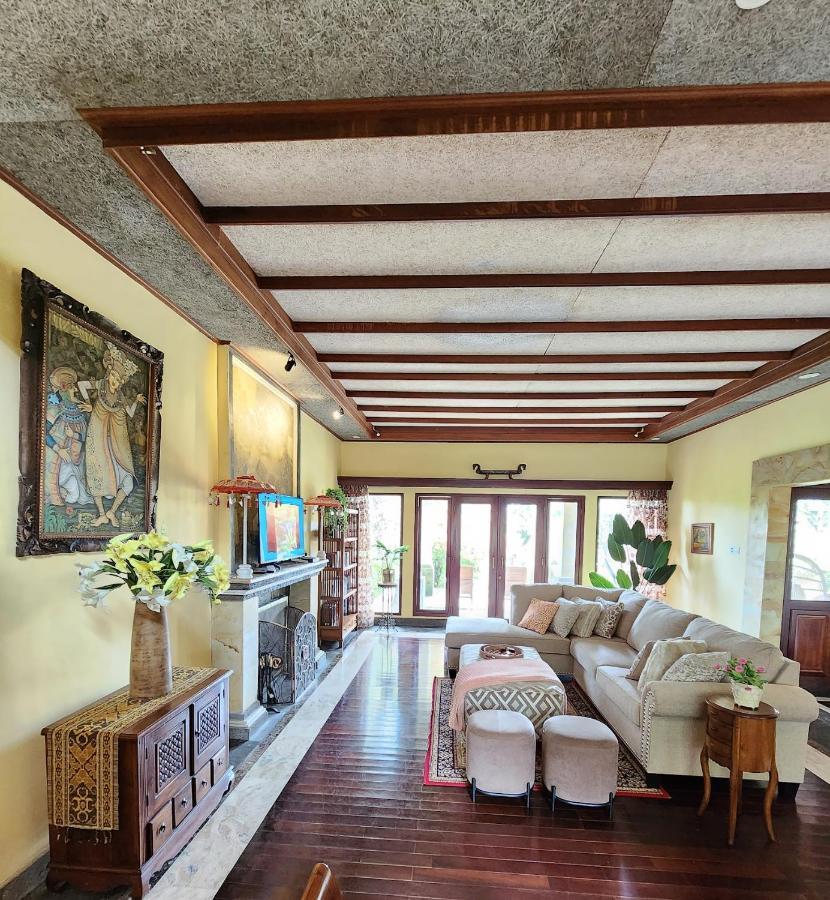 Balinese Villa In Berastagi Extérieur photo