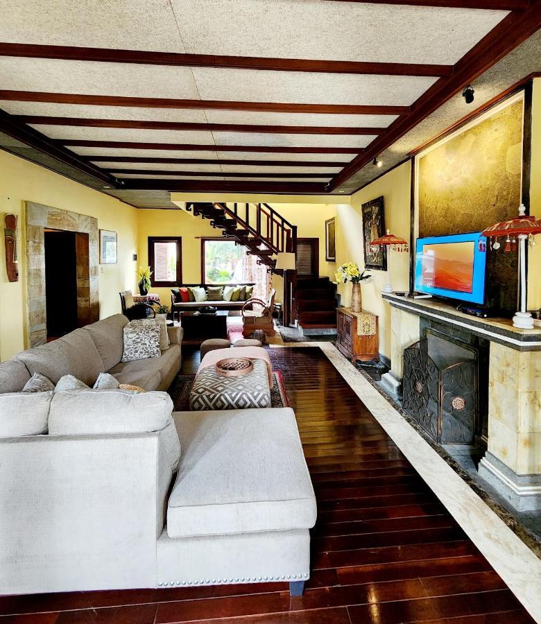 Balinese Villa In Berastagi Extérieur photo