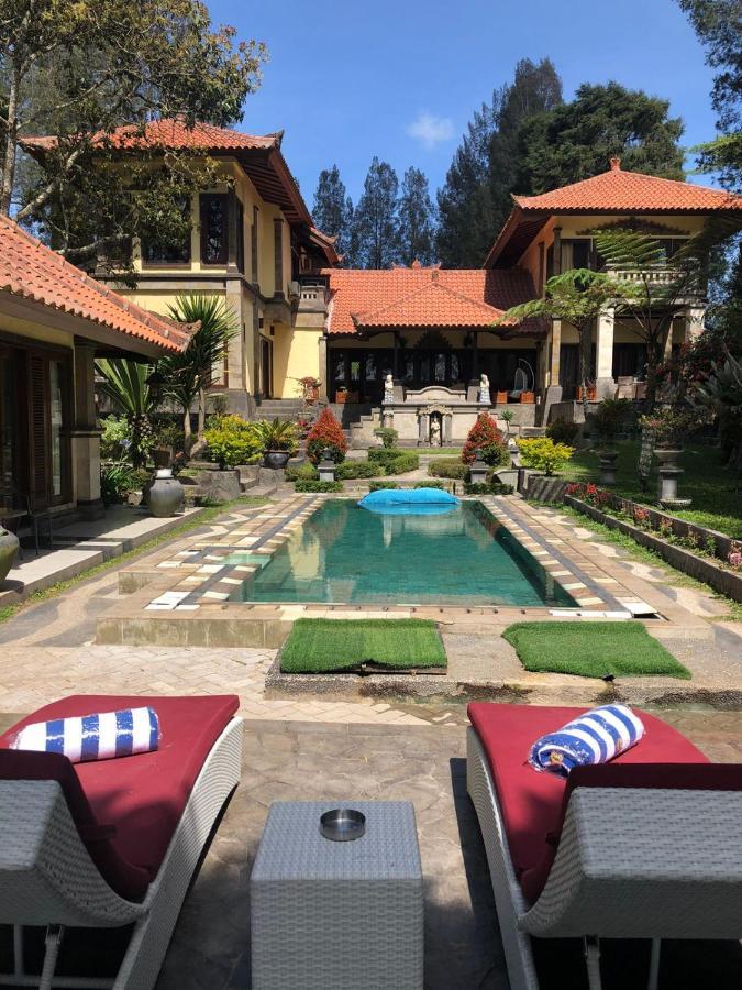Balinese Villa In Berastagi Extérieur photo